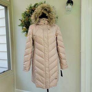 KENNETH COLE Large Champagne Winter Jacket